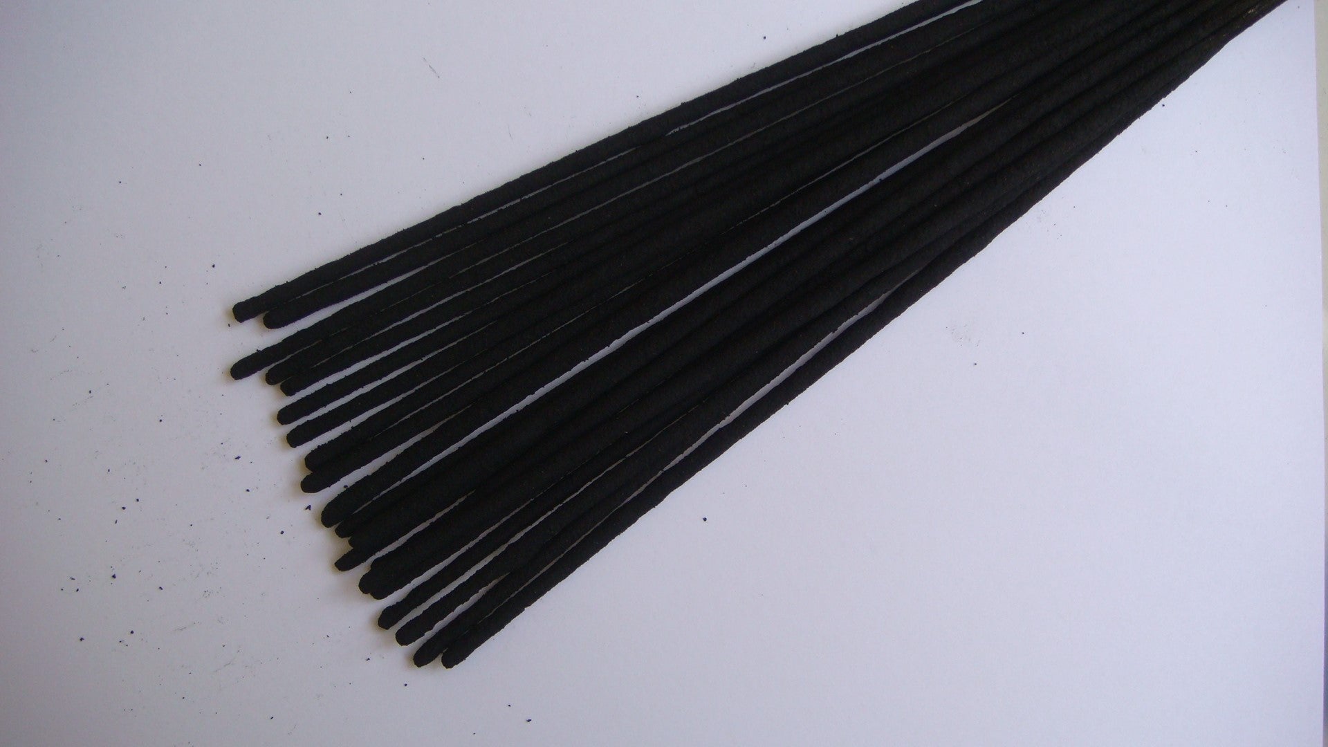 20 Musk Incense Sticks Handrolled In Mexico Long Duration 1.5 hours
