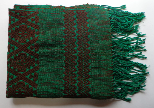 Martha's Mil Usos Woven Runner