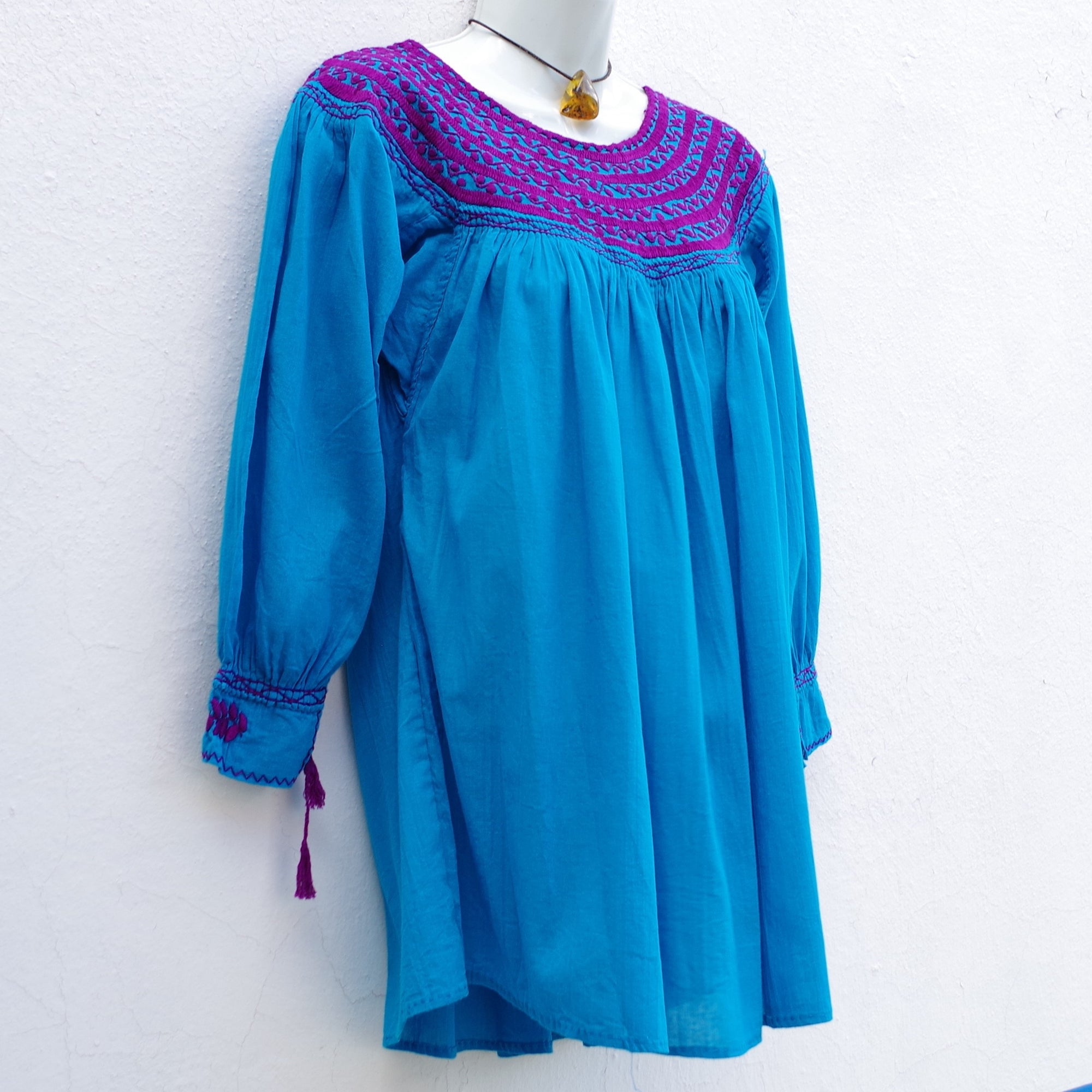 Mexican Women's Peasant Blouse Boho Hand Embroidery from Chiapas XS, S