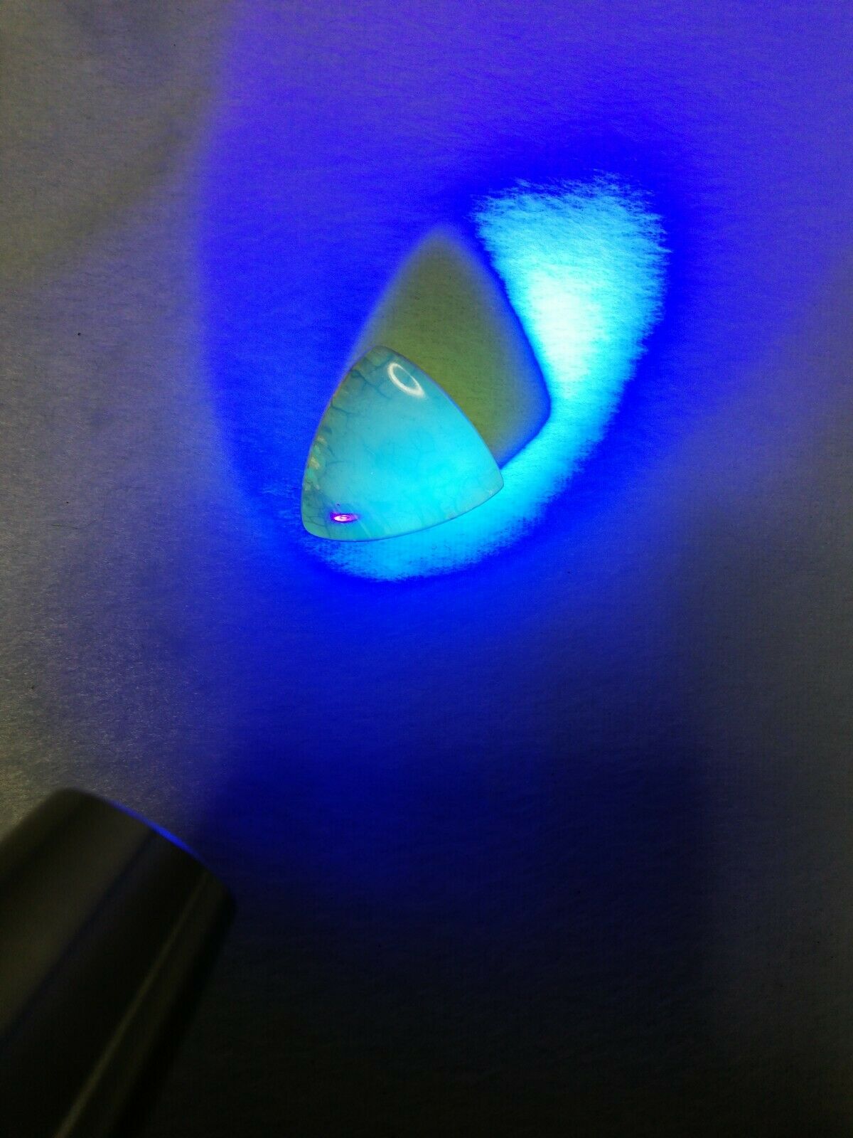 Mexican Amber 5.5g cabochon with natural crust special blue green color