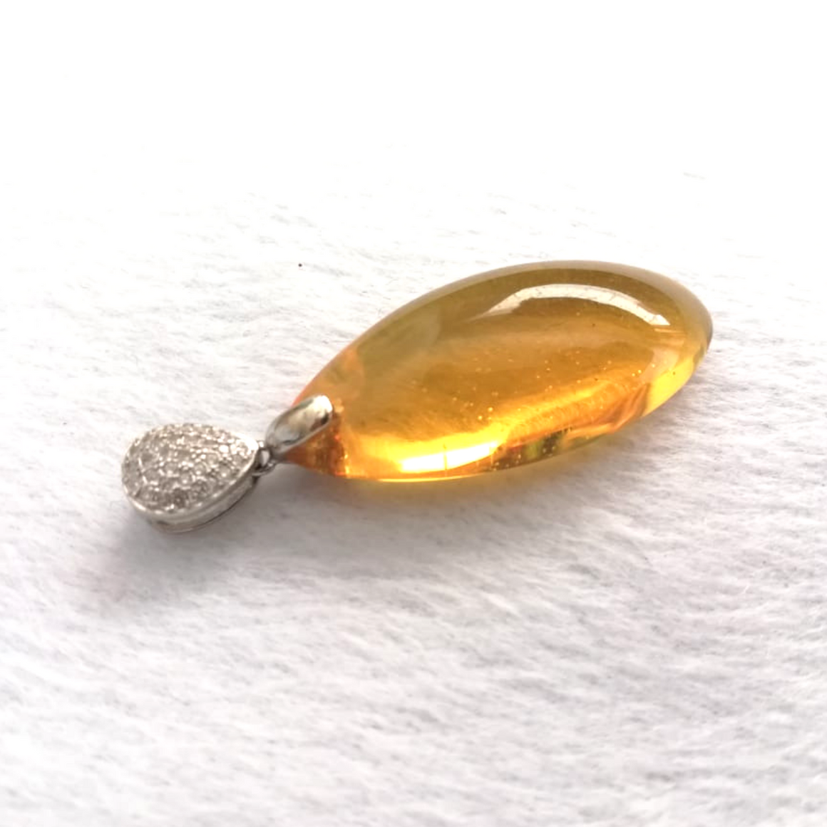 Amber 2025 cubic zirconia