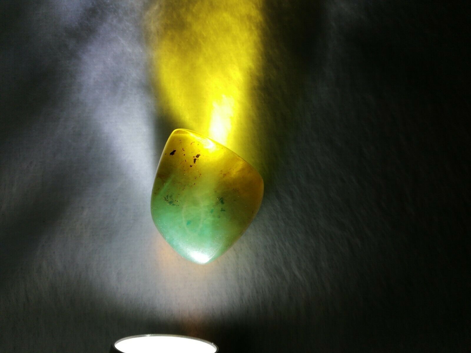 Full Polished Mexican Amber 6.7g blue green gem