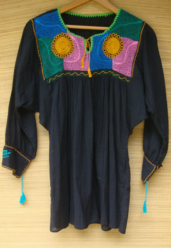 Mexican Blouse Huipil Black Peasant Multicolor Embroidered Flowers XS/Small