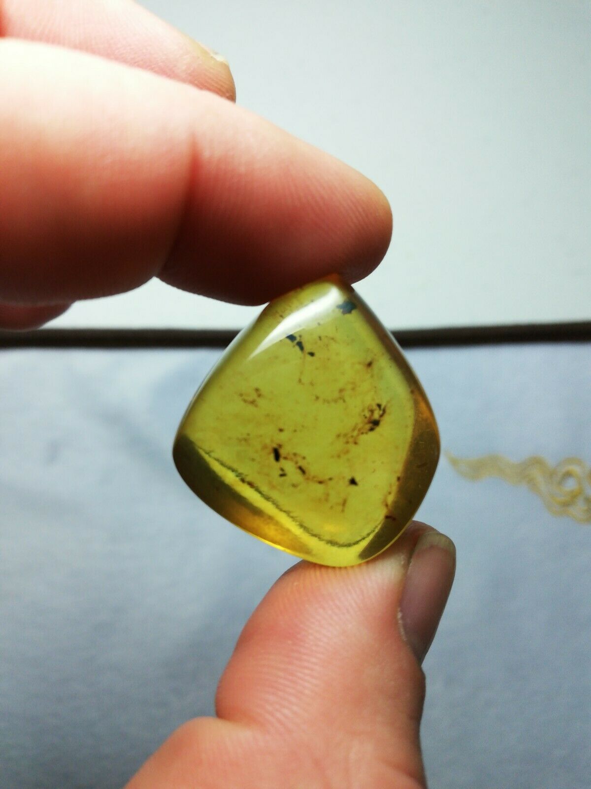 Full Polished Mexican Amber 6.7g blue green gem