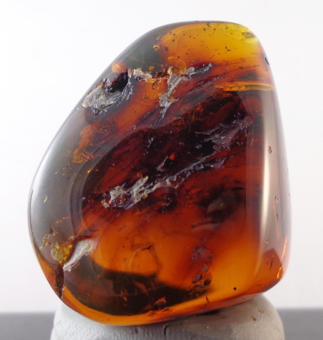 Red Green Mexican Amber Full Polished 20.5g