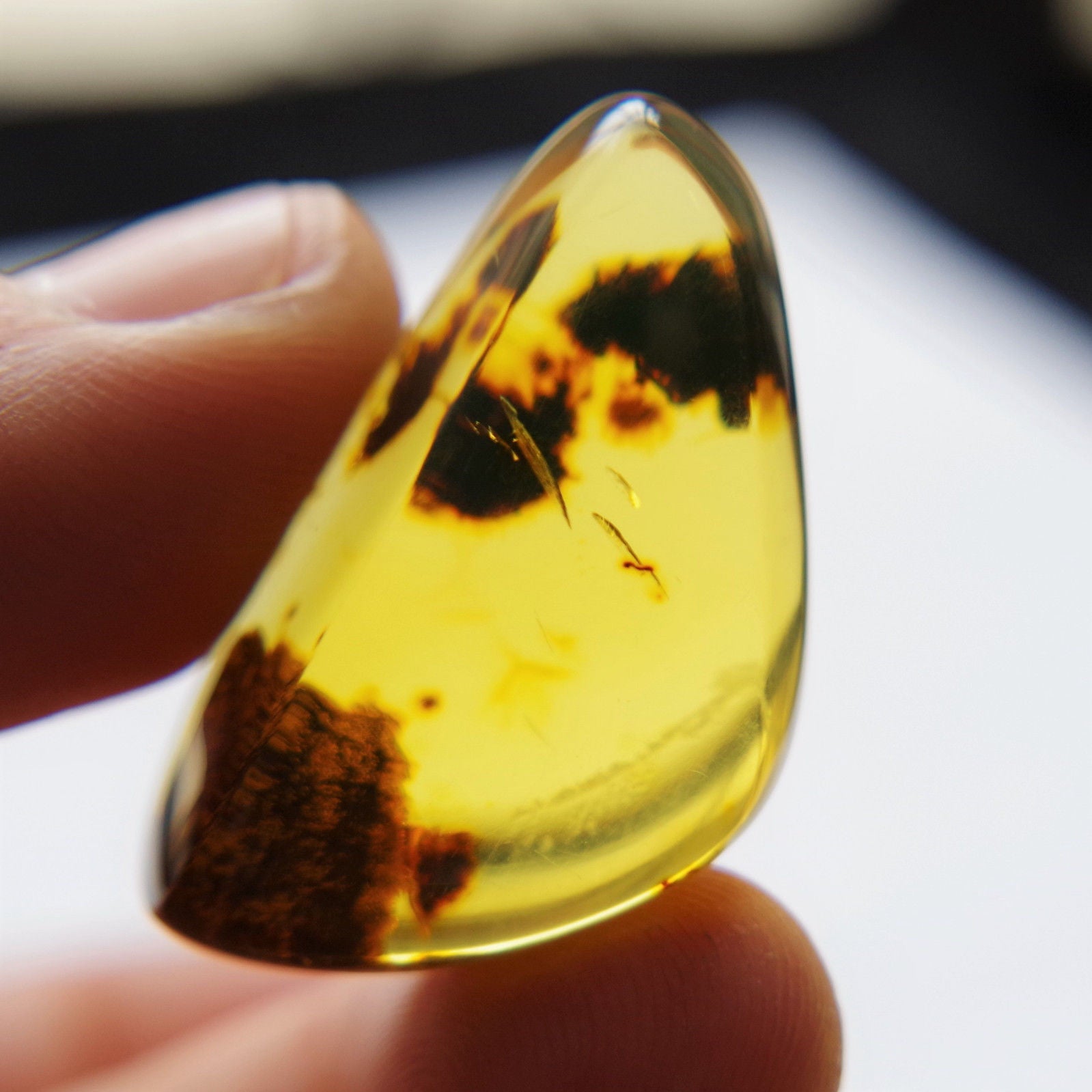 Green Mexican Amber Stone Full Polished Clarity w Some Moss Inclusion 5.8g