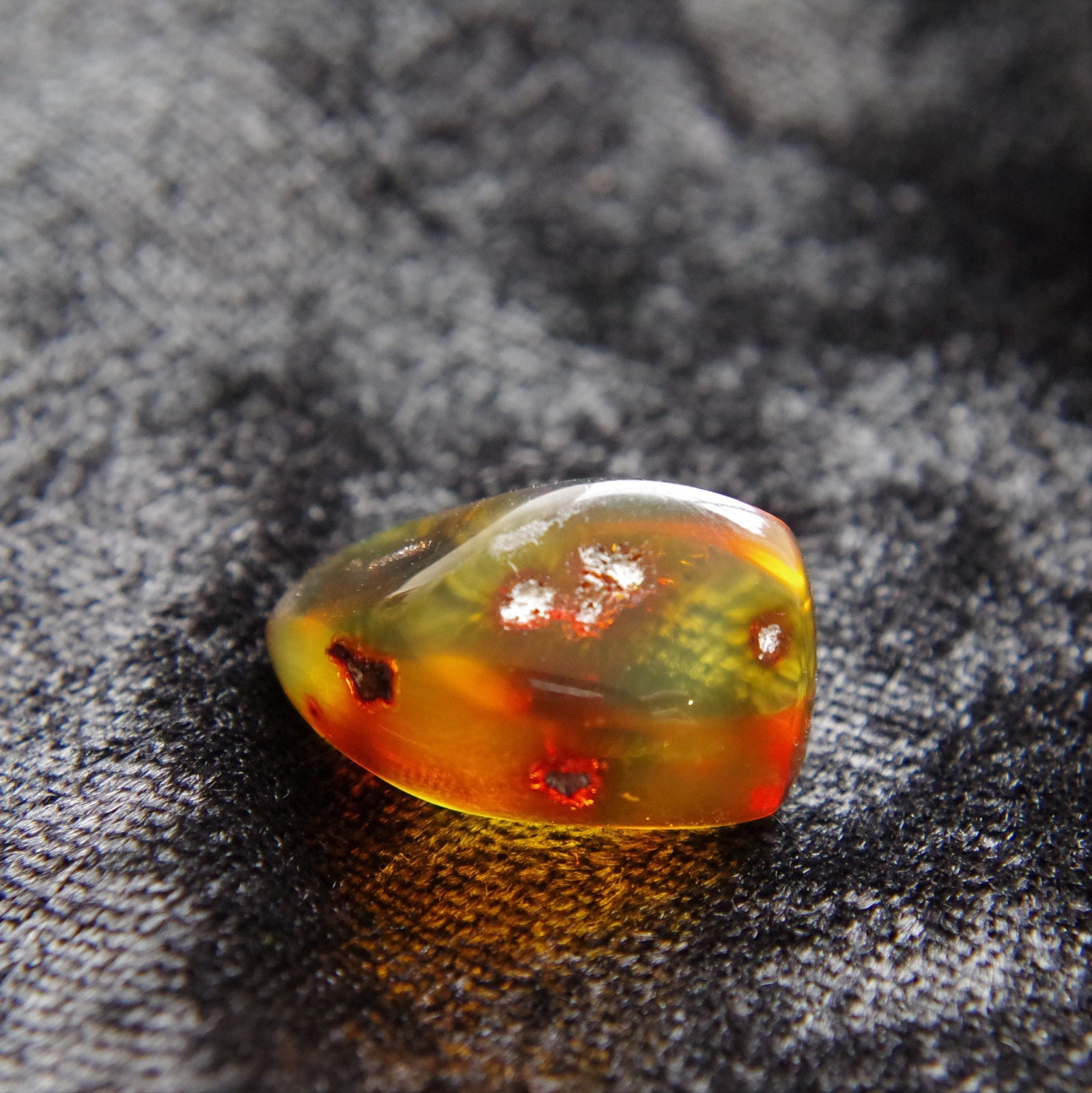 Red Green Mexican Amber Stone Full Polished Great Clarity 3.6g from Chiapas